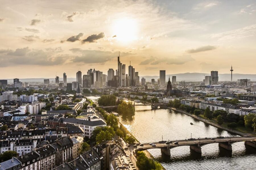 Frankfurt: Full-Day Bicycle or E-Bike Rental - Who should book this rental?