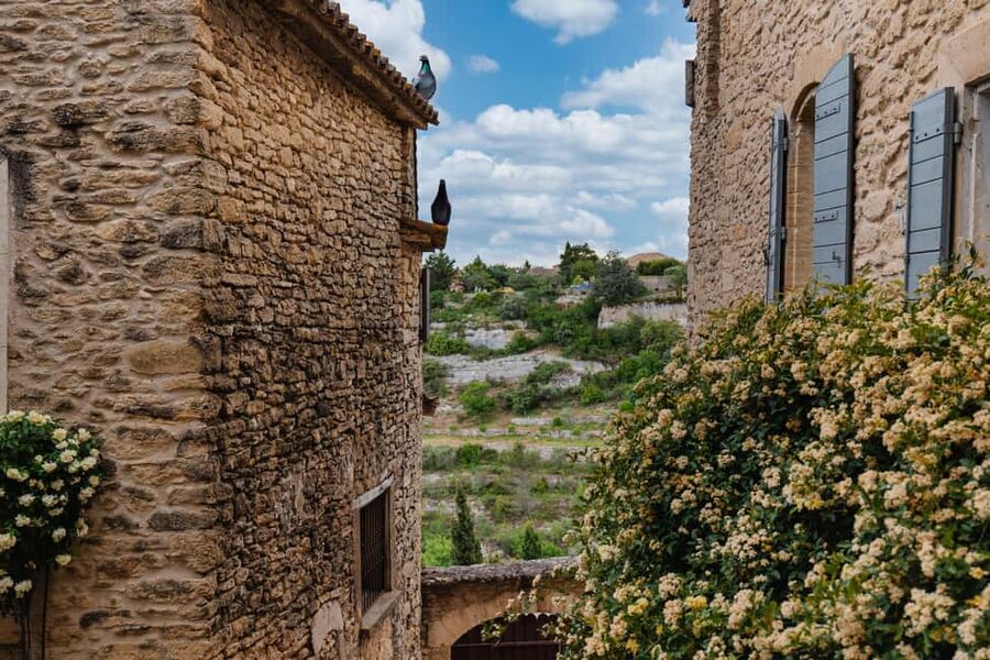 From Aix-en-Provence: Luberon Region E-Bike Full-Day tour - Starting in Bonnieux with wide valley views