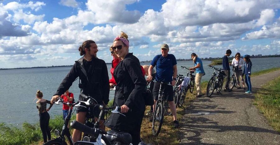 From Amsterdam: Countryside Bike Tour - Country roads, farms, and old fishing villages