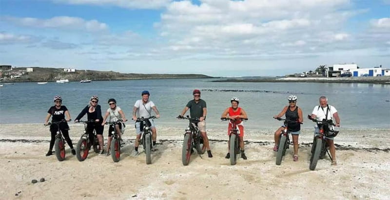 From Corralejo: Fuerteventura Guided E-Bike/E-scooter Tour - Popcorn Beach and the ocean route