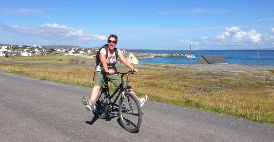 From Doolin: Day Trip to Inisheer with Bike or Bus Tour - Exploring Inisheer by bicycle or e-bike