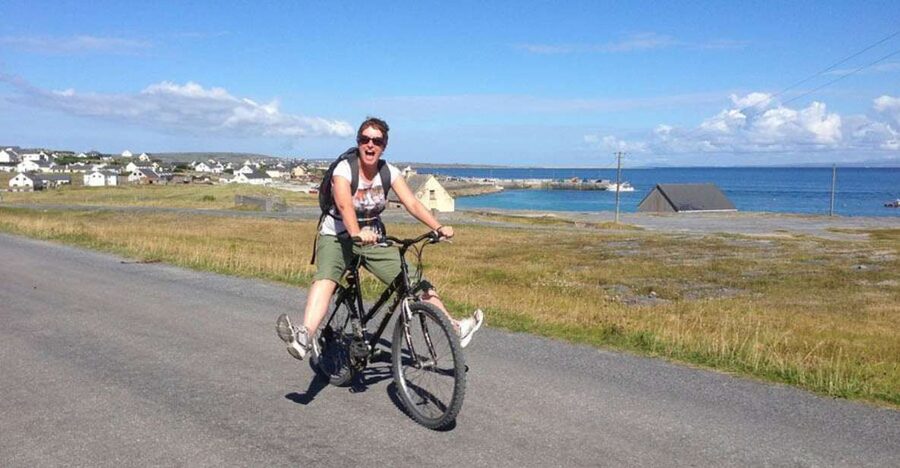 From Galway: Day Trip to Inisheer with Bike or Bus Tour - Key points at a glance