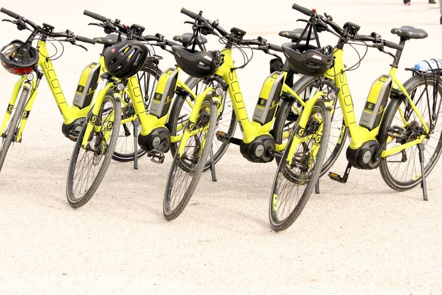 From Lisbon: Sintra to Cascais Full-Day Guided E-Bike Tour - Who should book this Sintra and Cascais ride?