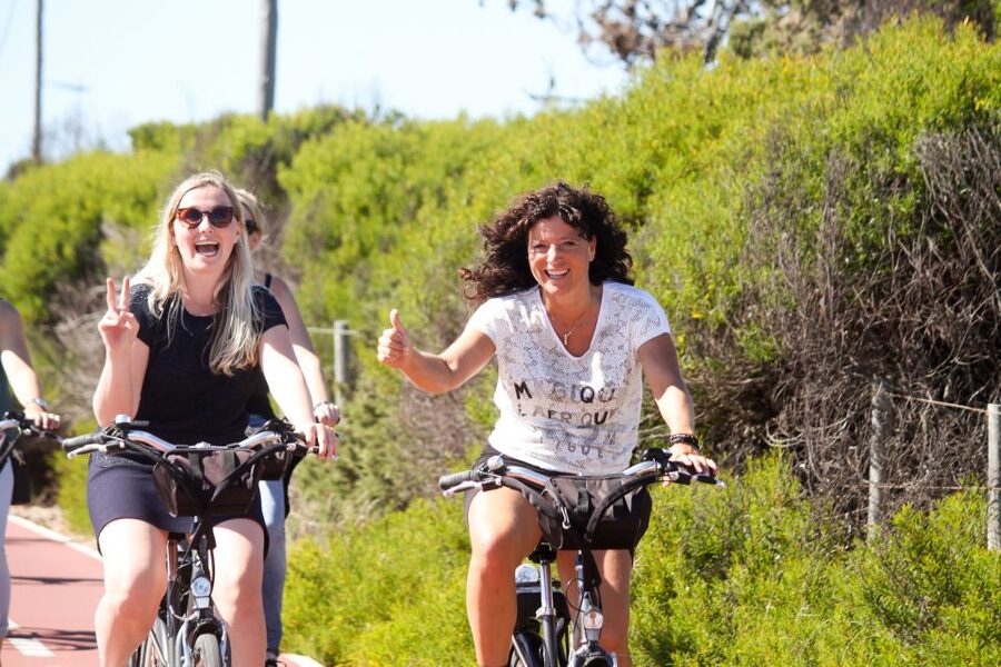 From Lisbon: Sintra to Cascais Full-Day Guided E-Bike Tour - Starting in Lisbon and taking the train to Sintra