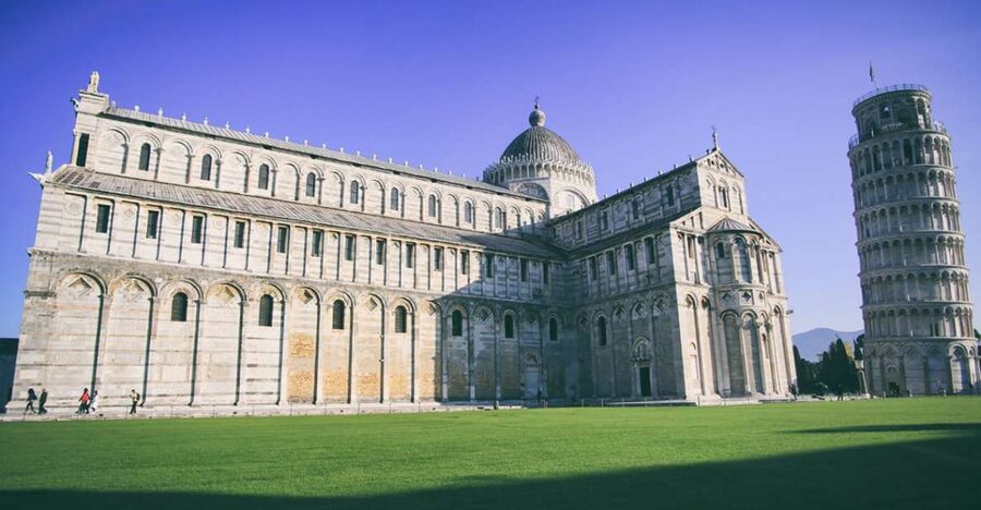 From Lucca to Pisa: Self-Guided Bike Tour - Starting beside Lucca train station