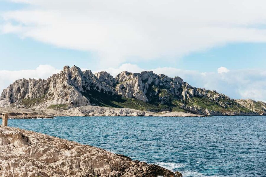 From Marseille: Guided E-Bike Tour to Calanque de Sormiou - Guides and group size