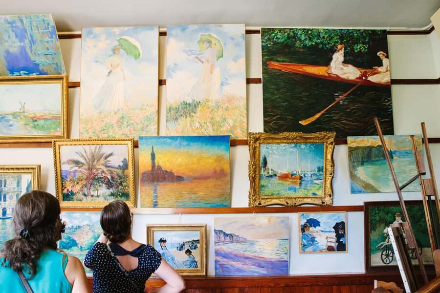 From Paris: Monet Garden & Giverny Bike Tour and Picnic Stop - What the guides add to the day