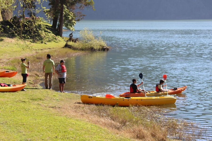From Ponta Delgada: Sete Cidades Jeep, Bike, & Kayak Ride - Lunch at a local restaurant