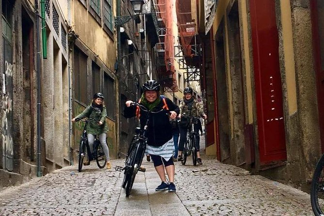 From Porto with view to Gaia: Private Bike Tour #DuckSideOfPorto - Starting at Praça da Ribeira