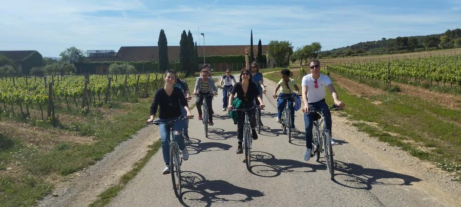 From Sitges: Cycling Tour with Winery visit and Tasting - Two hours on a bike, at an easy pace