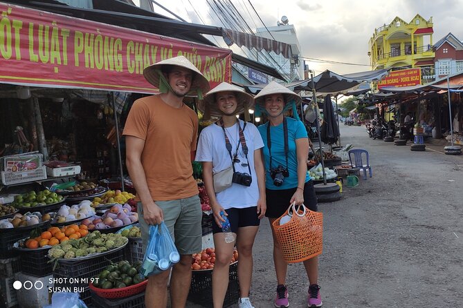 Full-Day Experience in Mekong Cycling and Authentic Home Cooking - Cycling through villages and rice country