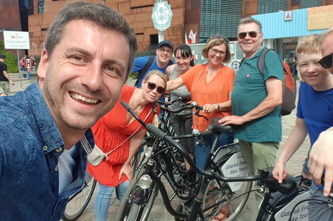 Gdansk Private Bike Tour - Neptune’s Fountain and the Main Town monuments