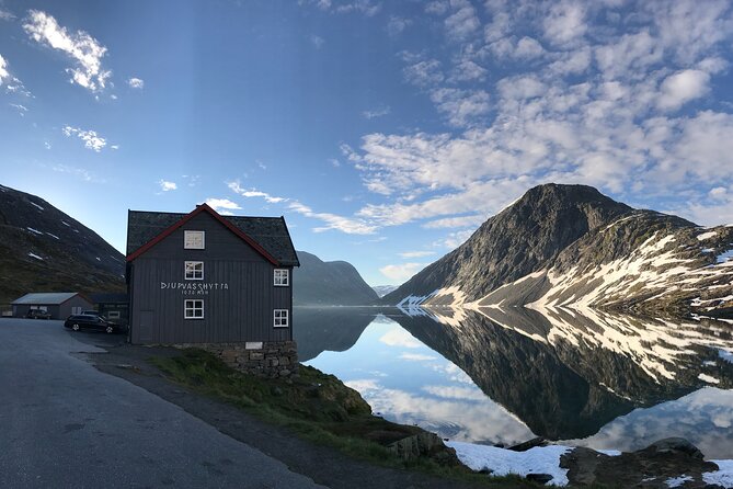 Geiranger: Sky to Fjord Downhill Biking Adventure - Knuten and the Run Toward Flydalsjuvet