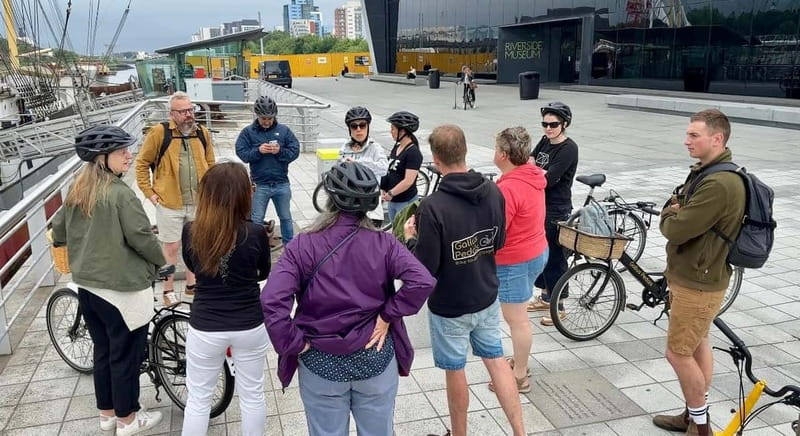 Glasgow: City Highlights Guided Bike Tour - Key points to know before booking