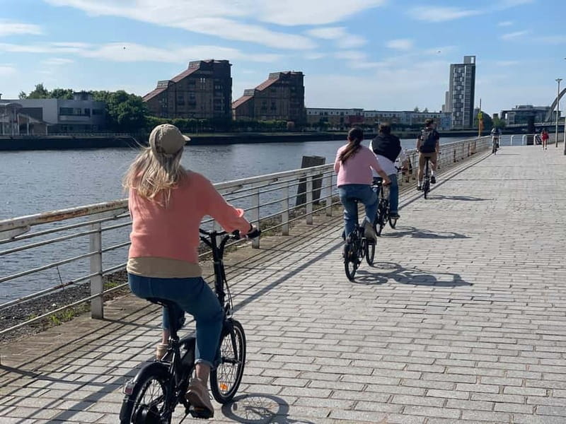 Glasgow: City Highlights Guided Bike Tour - Weather, fitness, and what to bring