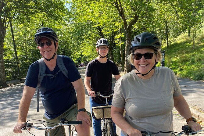 Glasgow Highlights Bike or Ebike Tour - Kelvin Hall and the approach to Kelvingrove