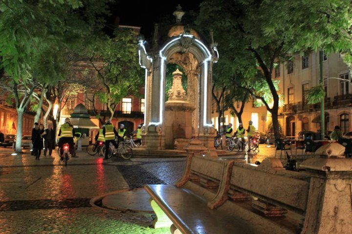 Go Lisbon by Night Electric Bike Tour - Why Lisbon works so well after sunset