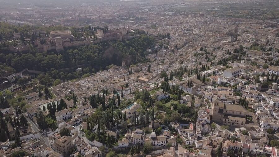Granada: Albaicin and Sacromonte E-Bike Tour - Cancellation and language choices
