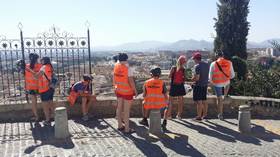 Granada: E-Bike Tour and Fast-Track Alhambra Ticket - Guides, group size, and the human side