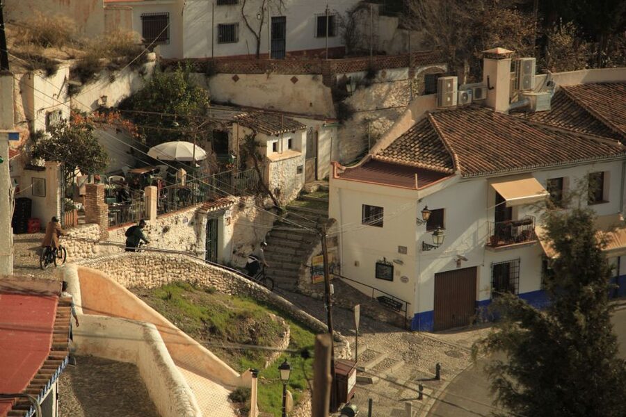 Granada: Highlights & Viewpoints eBike Tour with Tapas Break - Key points at a glance