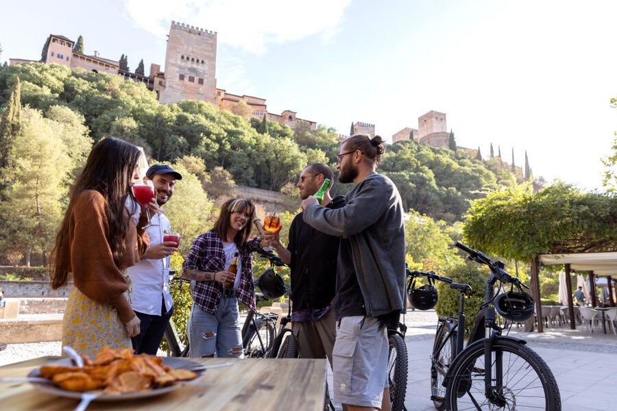 Granada: Highlights & Viewpoints eBike Tour with Tapas Break - Sacromonte and the city’s mixed character