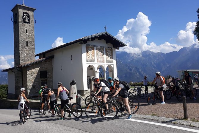 Group Bike Tour: Onno & Ghisallino (E-bikes and Road bikes) - Quiet Towns Away From the Main Road