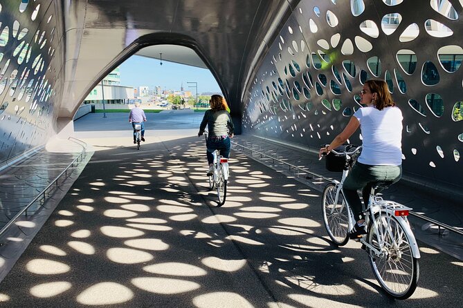 Guided Bike Tour: 2 Hours Highlights of Antwerp - Why a bike is a smart way to meet Antwerp