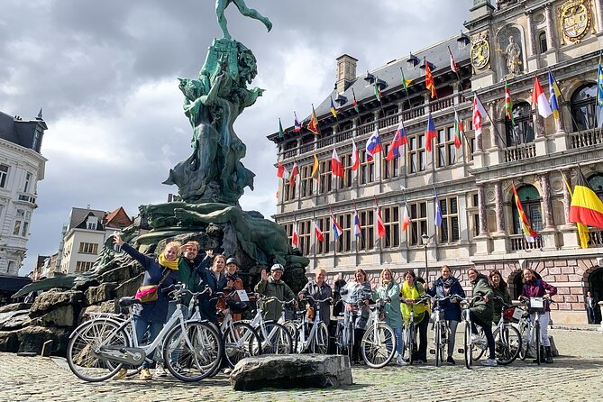 Guided Bike Tour: 2 Hours Highlights of Antwerp - Het Steen and the riverfront