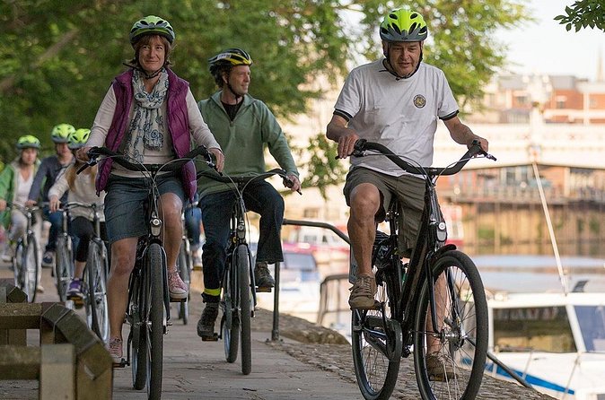 Guided Bike Tour in York - Clifford’s Tower and the story around it