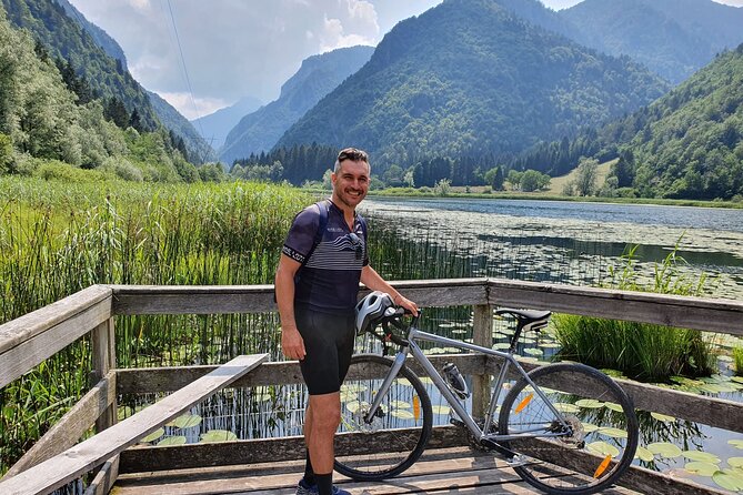 Guided E-bike Tour in Bologna with aperitif - Villa Spada, resistance, and a quieter side of Bologna