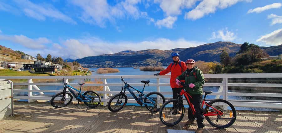 Guided Scenic E-bike Tour - Ride to the Lake - Reaching the Lakefront Views
