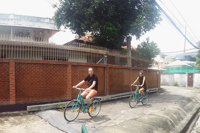 Half-Day Bangkok Bike Tour Including Lunch - Baan Bu Community and the sound of bronze