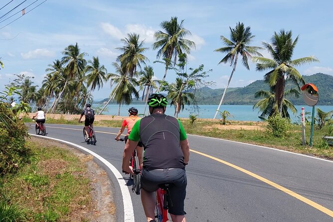 Half-Day Countryside Cycling Small-group Tour in Phuket - The guides make a real difference