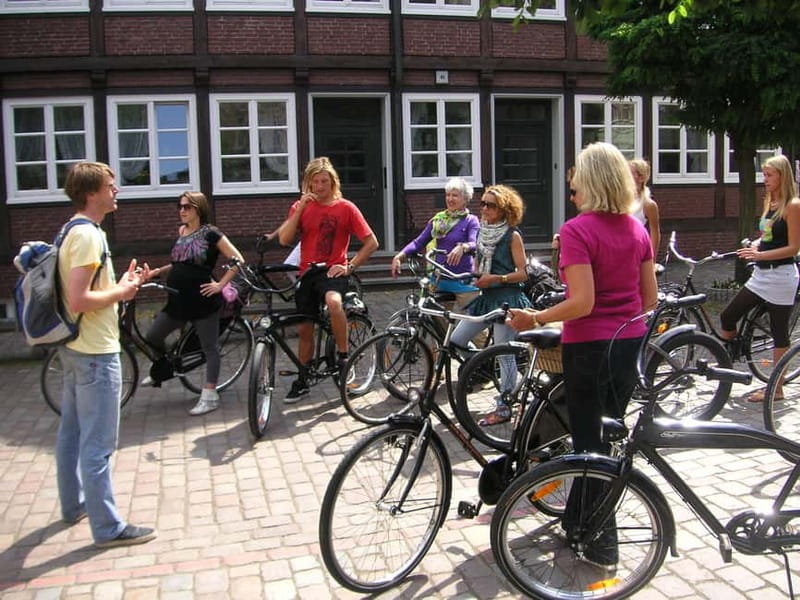 Hamburg 3-Hour Bike Tour - Hamburg Town Hall and the city center