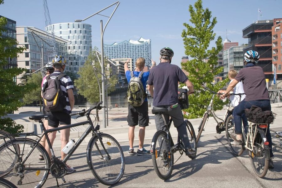 Hamburg: Guided Bike Tour - Historic canals beside modern HafenCity