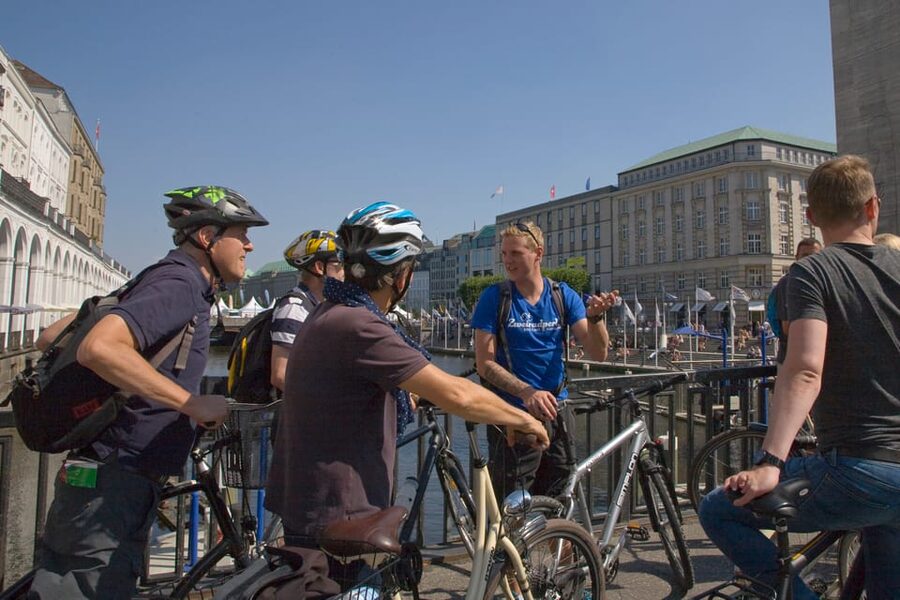 Hamburg: Guided Bike Tour - How the guides shape the experience