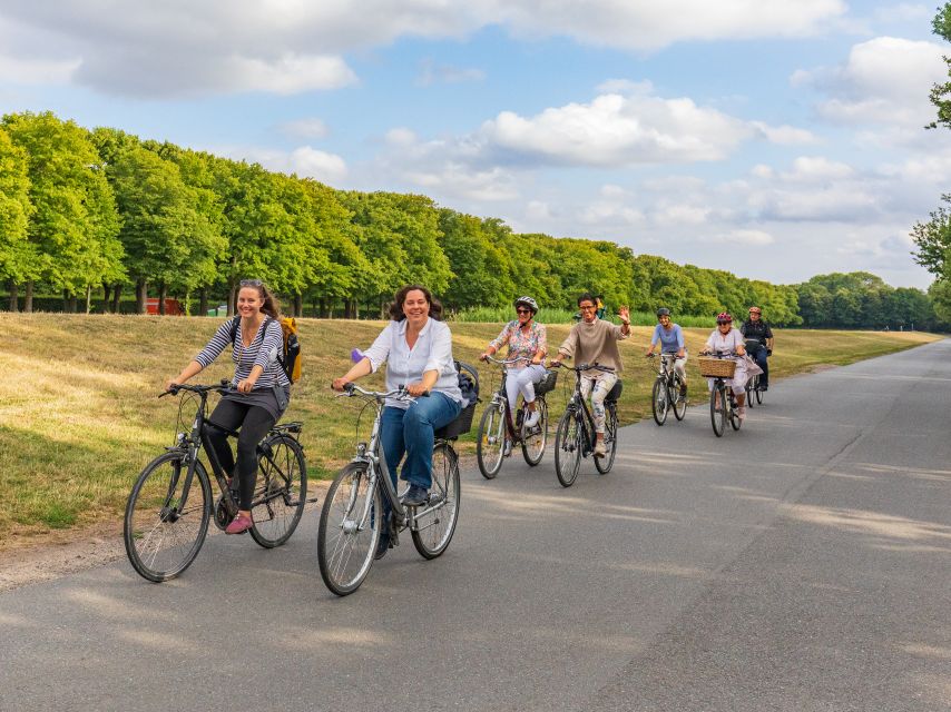 Hannover: Guided Bike Tour for Foodies with Tastings - Maschsee brings open space into the ride