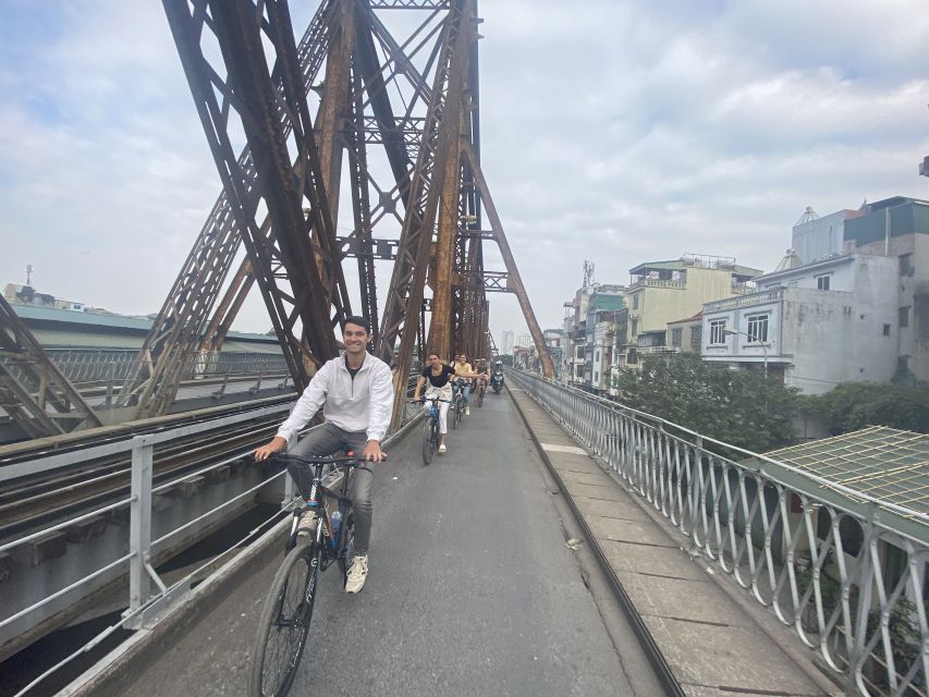 Hanoi: Bike Tour Through Hidden Gems and Banana Island - Train Street and Hanoi’s famous timing problem