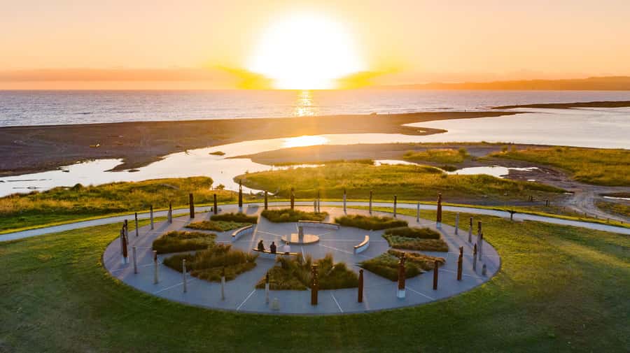 Hawke's Bay: Self Guided Coast to Vineyards Cycle Tour - Following the Cape Coast and Tukituki River