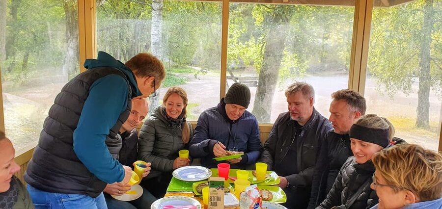 Helsinki: Bike or E-Bike Tour, BBQ, Sauna, Parks, and Forest - Seurasaari: wooden buildings and a slow walk
