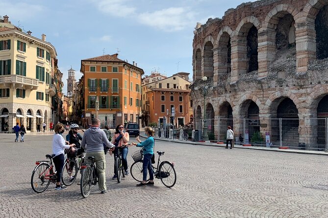 Highlights and hidden gems Verona Bike Tour - Piazza dei Signori and the Scaliger tombs