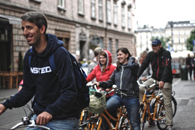 Highlights of Krakow Bike Tour - Small group - Starting at Rynek Główny and the Planty gardens