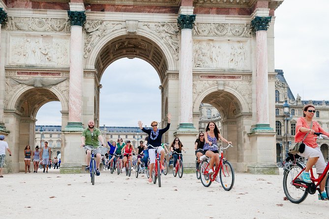 Highlights of Paris Bike Tour w/ a Local Guide (English or Dutch) - What the guides add to the ride