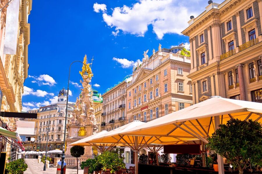 Highlights of Vienna: Private Bike Tour with Licensed Guide - Starting at the Anker Clock and entering the Old Town