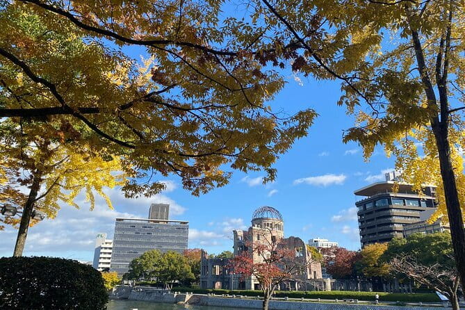 Hiroshima and Miyajima by Bike and Boat - Hiroshima Castle and a glimpse of feudal Japan
