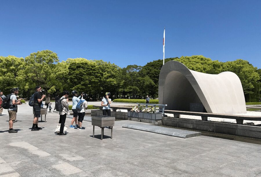 Hiroshima: Best of Hiroshima Guided Bike Tour - Along the riverside to Peace Memorial Park
