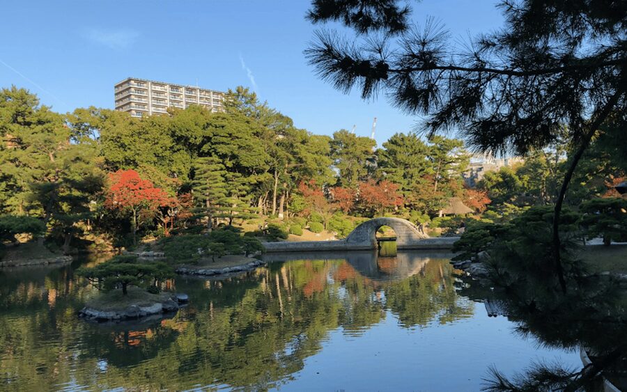 Hiroshima: Best of Hiroshima Guided Bike Tour - The Atomic Bomb Dome and the meaning of the park