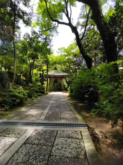 Hiroshima: Peace Park, Castle, and Mitaki Temple E-Bike Tour - The ride to Mitaki Temple