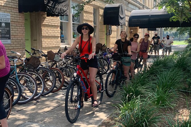 Historical Bike Tour of Savannah and Keep Bikes After Tour - Chippewa Square and a familiar movie connection