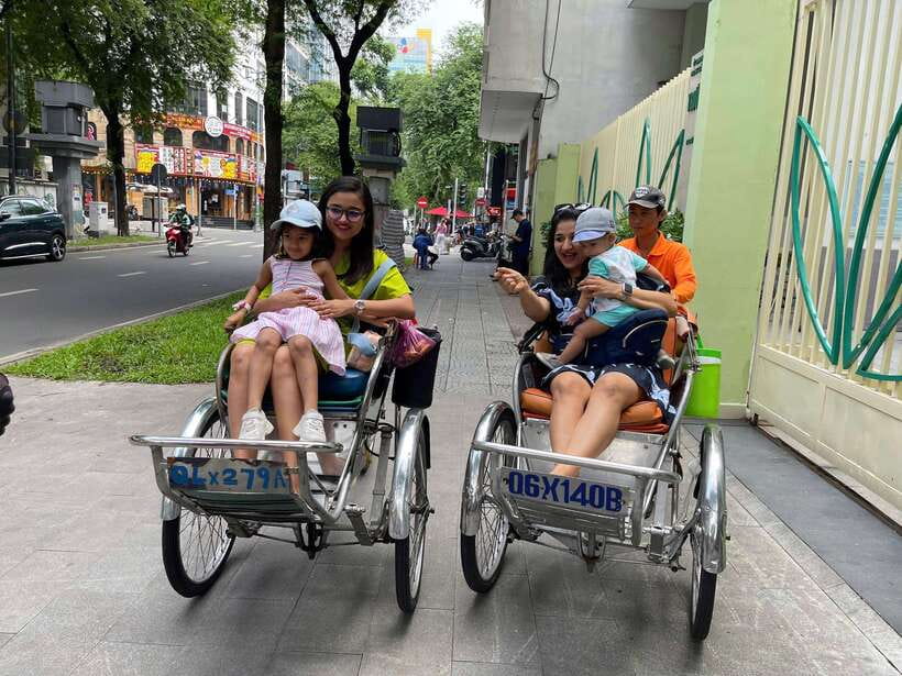 Ho Chi Minh City Sightseeing Panoramic Cycling Tour By Cyclo - Night rides and Bùi Viện Walking Street
